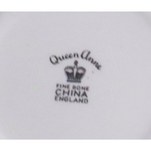 Vintage Queen Anne Tea Cup Saucer Floral Fine Bone China England Teacup - Picture 5 of 5